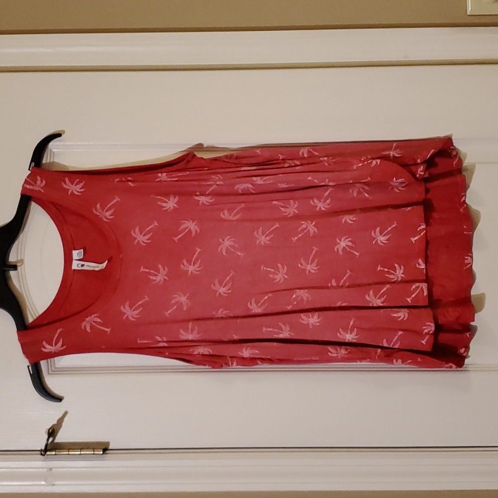 Cable & Gage Red palm tree tank